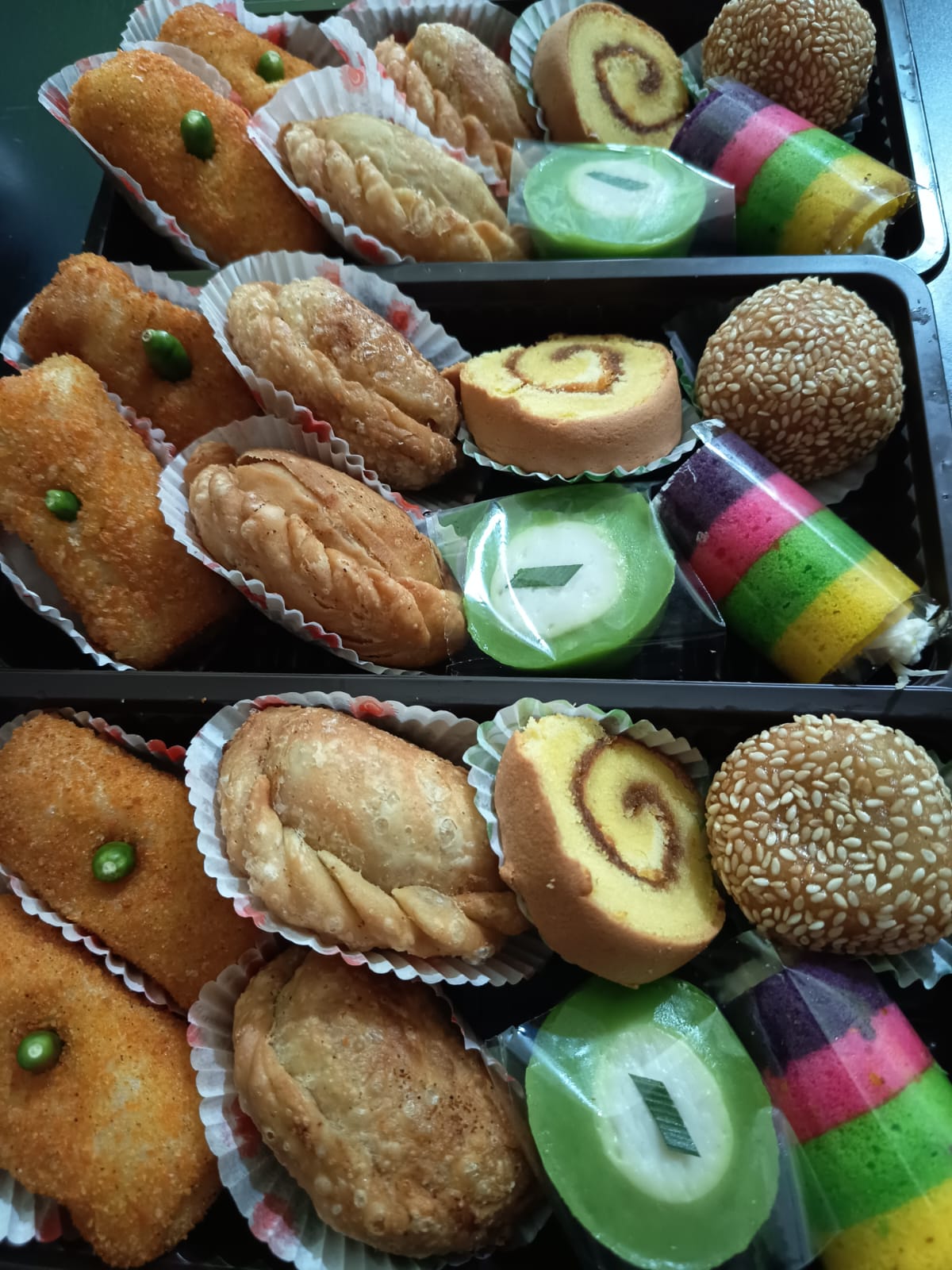 Kue Mix Isi 8